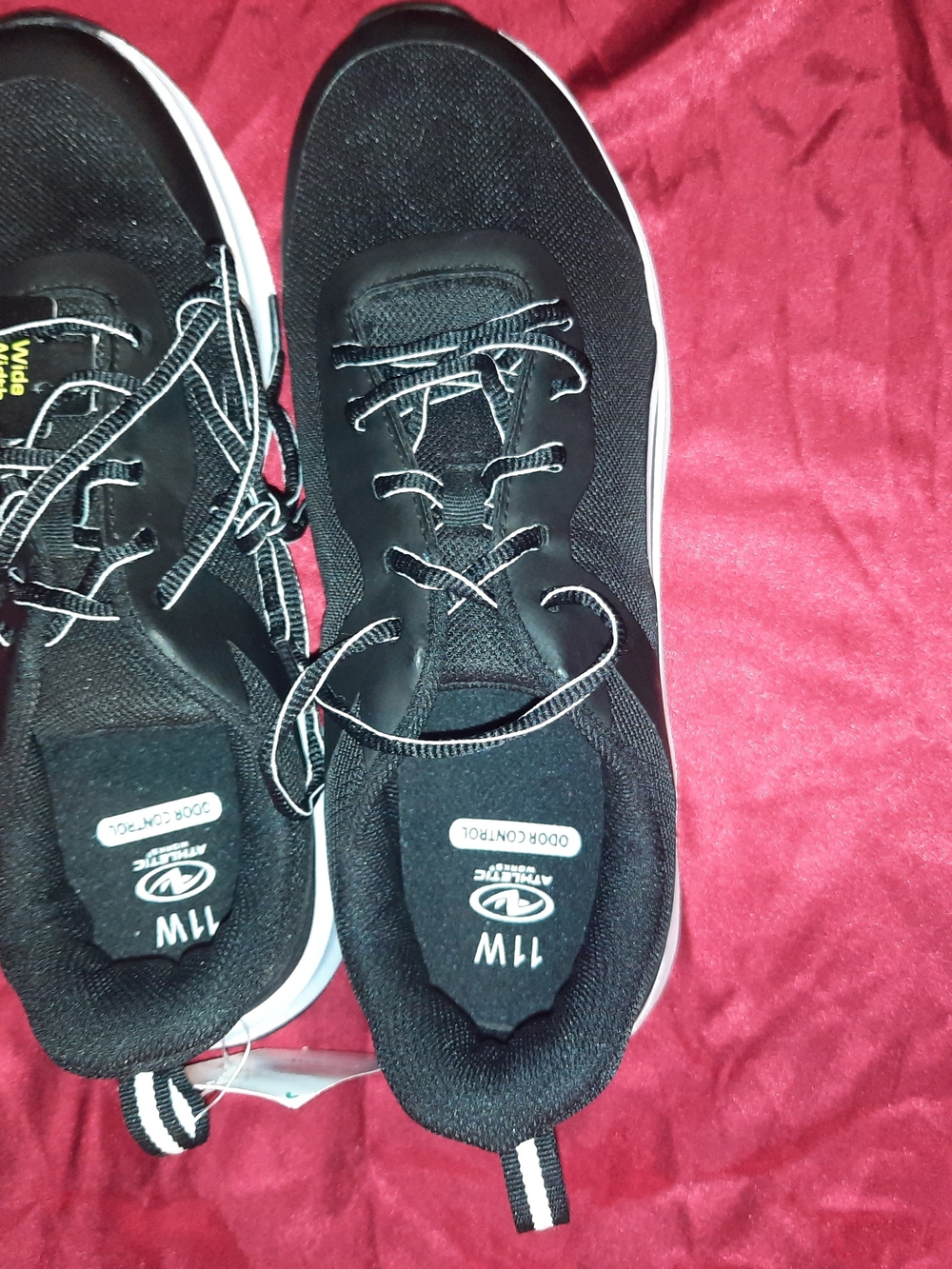 Athletic Works Men's Black and White Mesh Running Sneakers 11 Wide